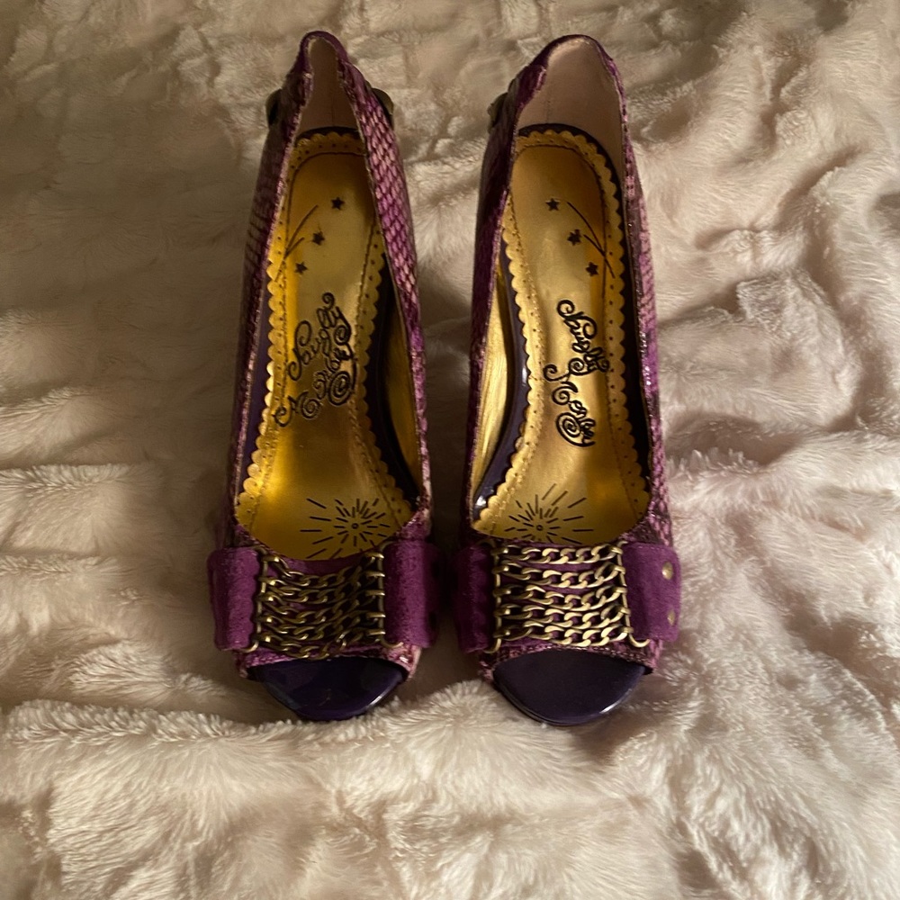 Naughty Monkey purple faux snakeskin pumps